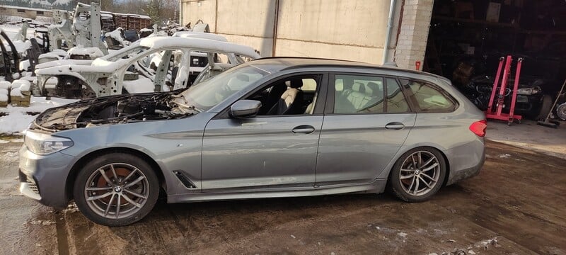 Photo 11 - Bmw 520 2019 y parts