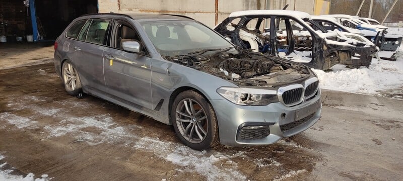 Photo 2 - Bmw 520 2019 y parts