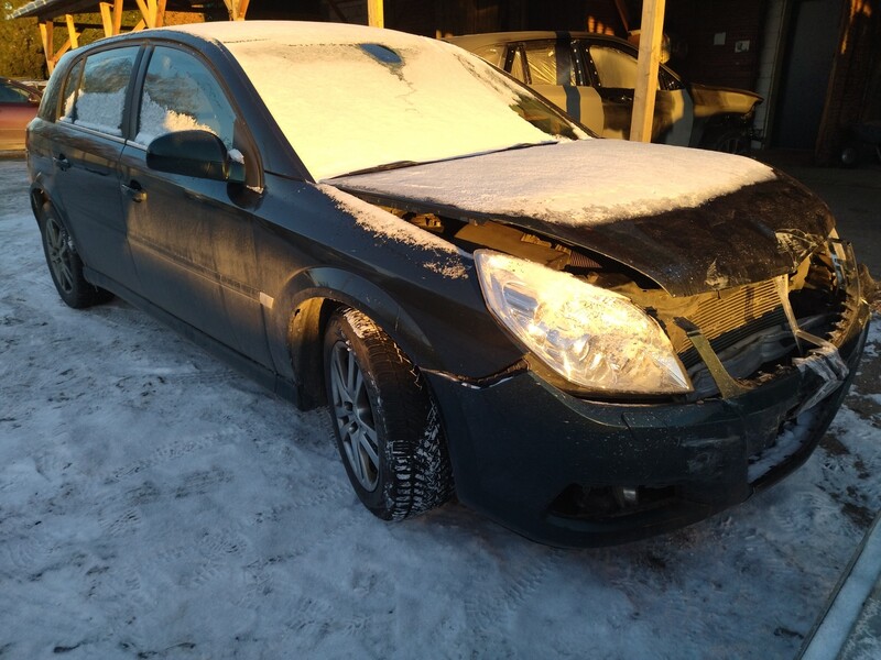 Opel Signum 2005 y parts