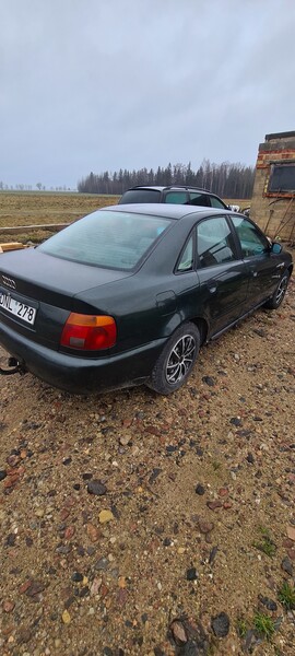 Photo 1 - Audi A4 1998 y parts