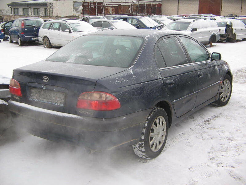 Photo 7 - Toyota Avensis 2001 y parts