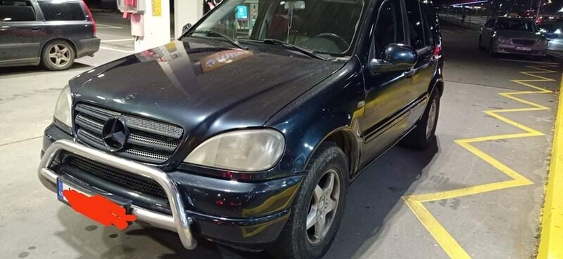 Mercedes-Benz Ml 320 2000 y parts