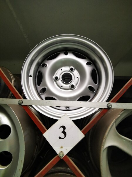 R15 стальные штампованные диски