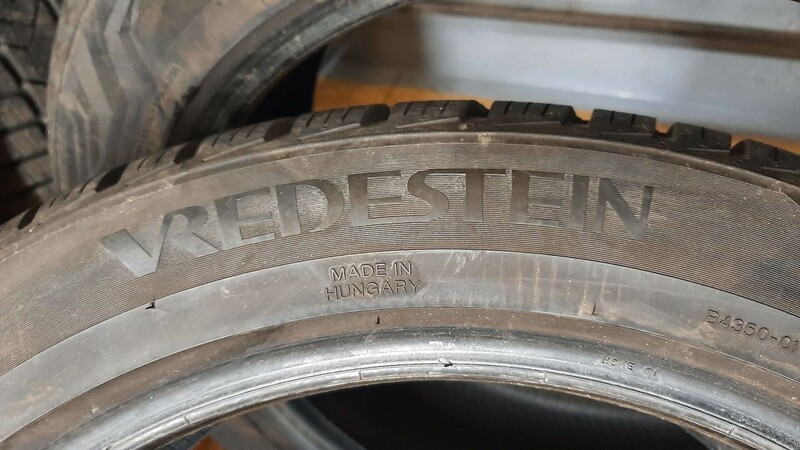 Photo 5 - Vredestein Quatrac pro R18 winter tyres passanger car