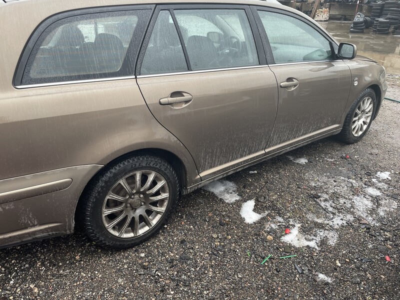 Photo 7 - Toyota Avensis II 2004 y parts