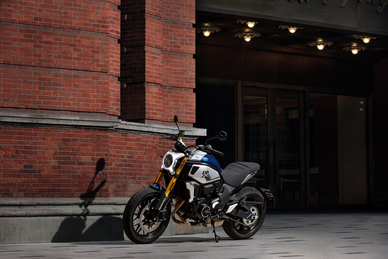Фотография 20 - CFMOTO 700CL-X Heritage 2024 г Классический / Streetbike мотоцикл