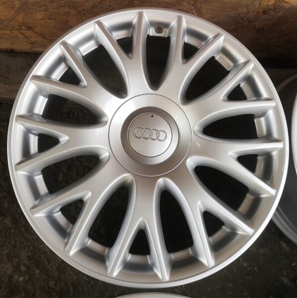 Photo 3 - Light alloy R18 rims