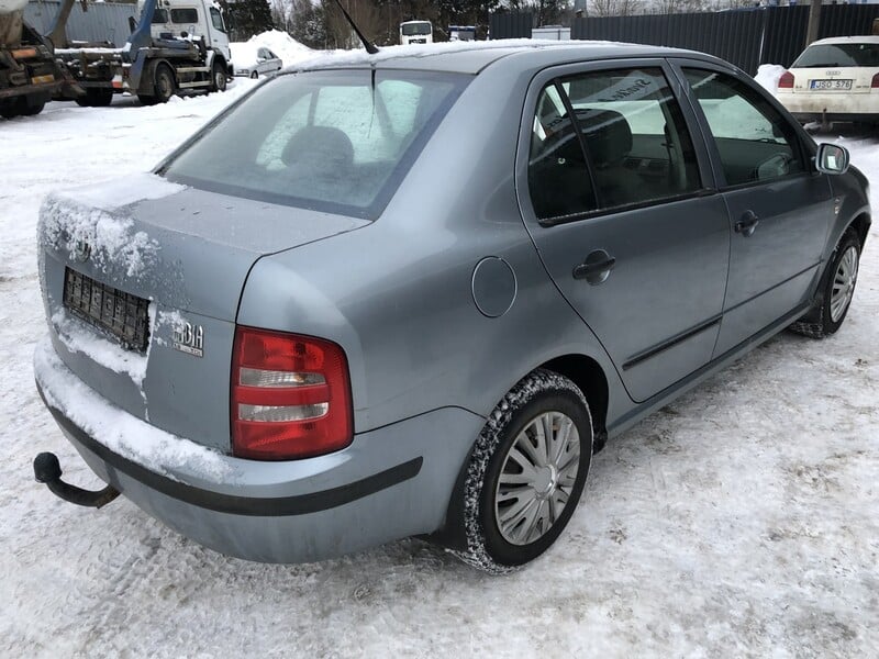 Photo 2 - Skoda Fabia 2001 y parts