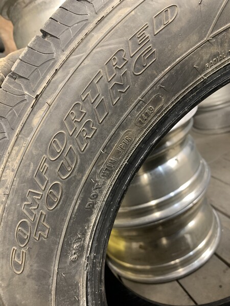 Photo 5 - Goodyear ASURANCE M+S R18 universal tyres passanger car