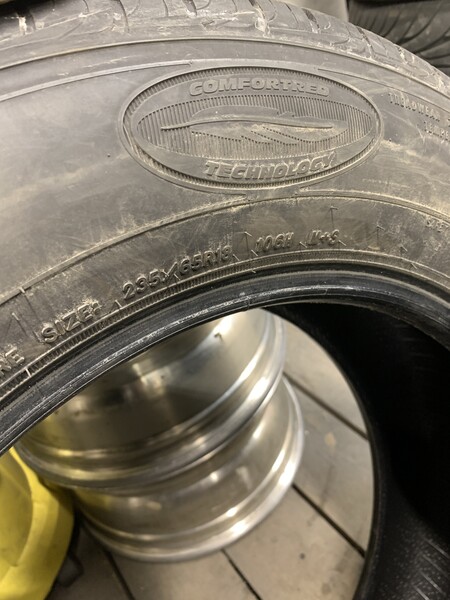 Photo 8 - Goodyear ASURANCE M+S R18 universal tyres passanger car