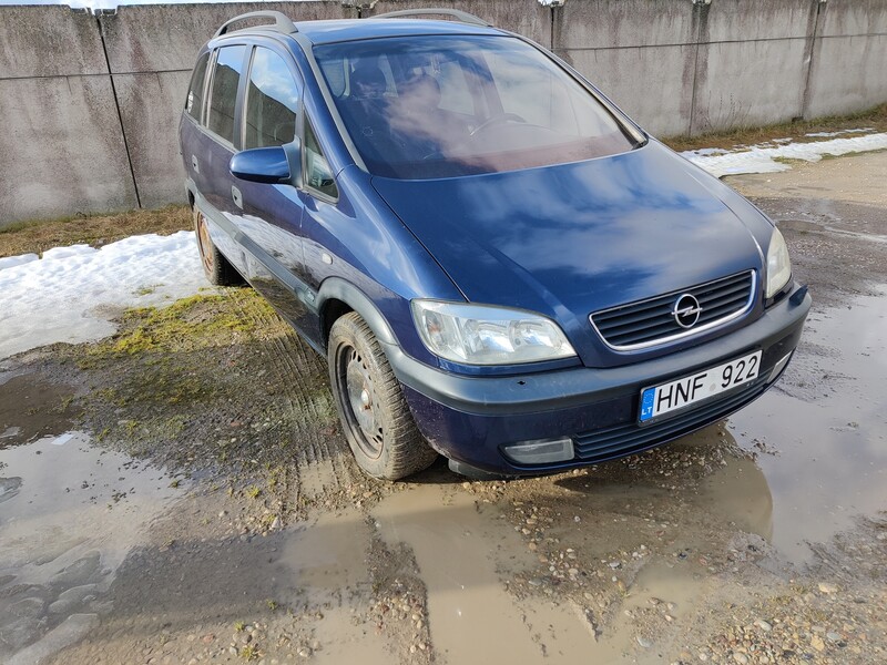 Opel Zafira 2000 m dalys