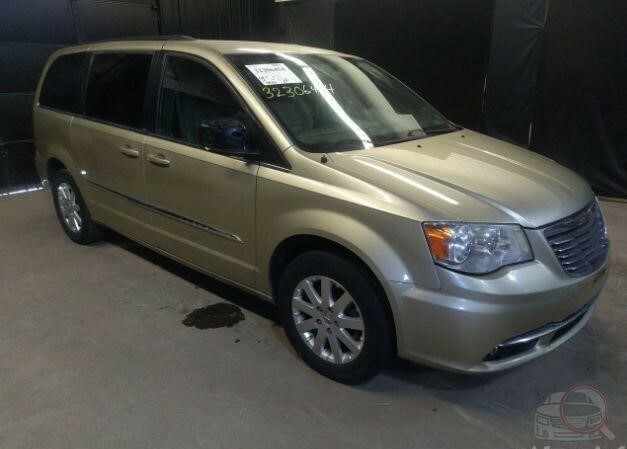 Chrysler Town & Country 2012 y parts