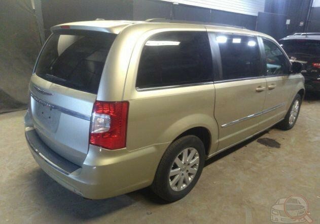 Nuotrauka 2 - Chrysler Town & Country 2012 m dalys