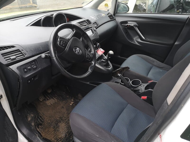 Photo 7 - Toyota Verso 2016 y parts