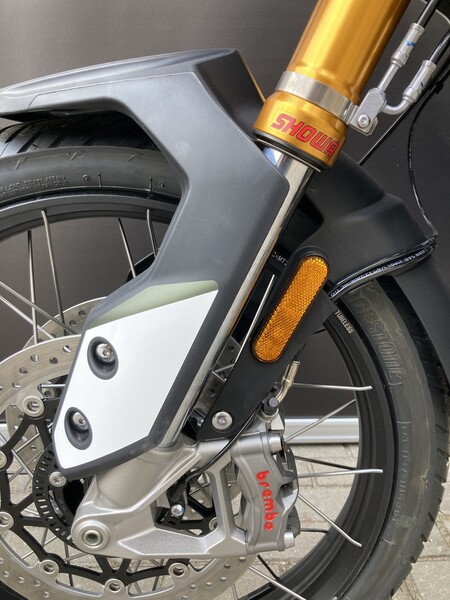 Photo 8 - Triumph Tiger 2024 y Enduro motorcycle