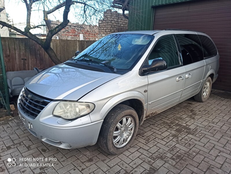 Photo 1 - Chrysler Voyager 2006 y parts