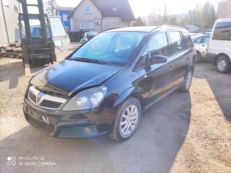 Opel Zafira 2008 m dalys