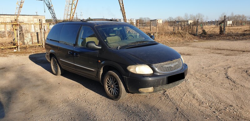 Photo 2 - Chrysler Grand Voyager III 2001 y parts