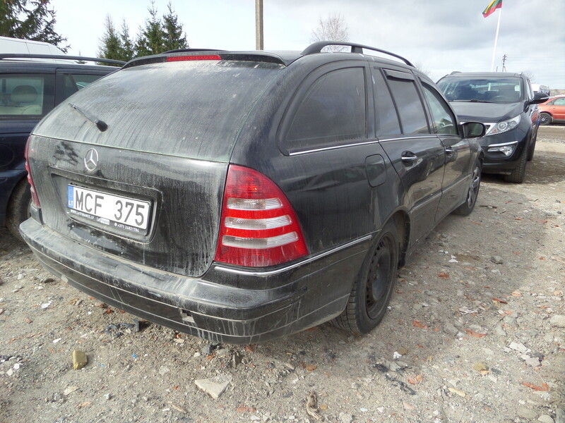 Photo 2 - Mercedes-Benz C 200 2005 y parts