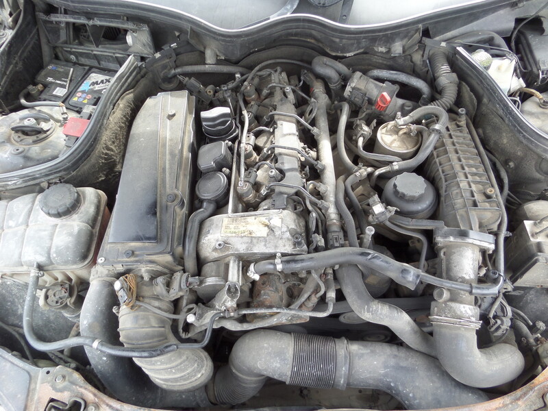 Photo 4 - Mercedes-Benz C 200 2005 y parts