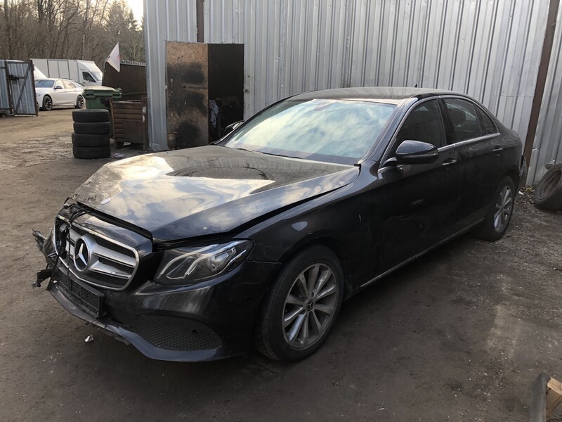 Photo 2 - Mercedes-Benz E 220 2016 y parts