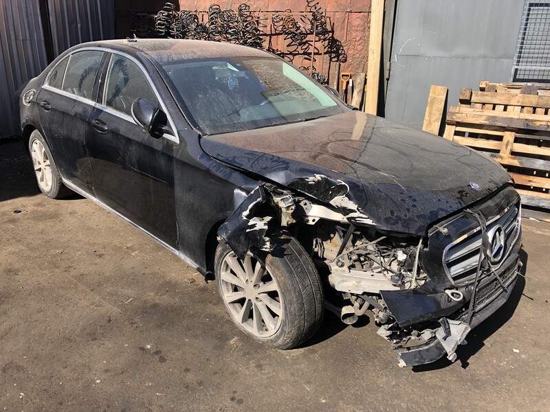 Photo 3 - Mercedes-Benz E 220 2016 y parts