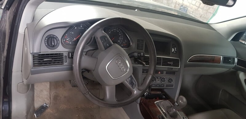 Photo 5 - Audi A6 C6 2006 y parts