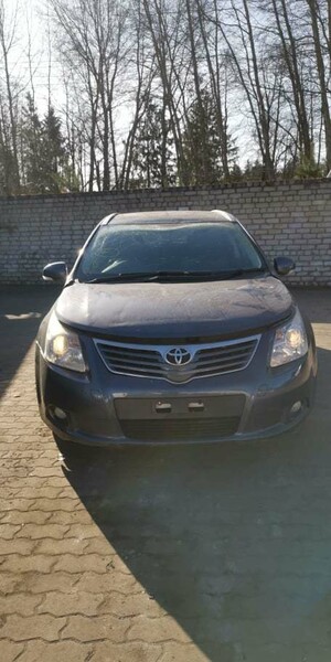 Photo 2 - Toyota Avensis 2008 y parts