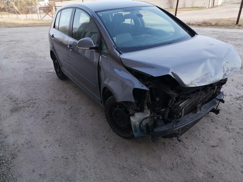 Photo 2 - Volkswagen Golf Plus 2006 y parts