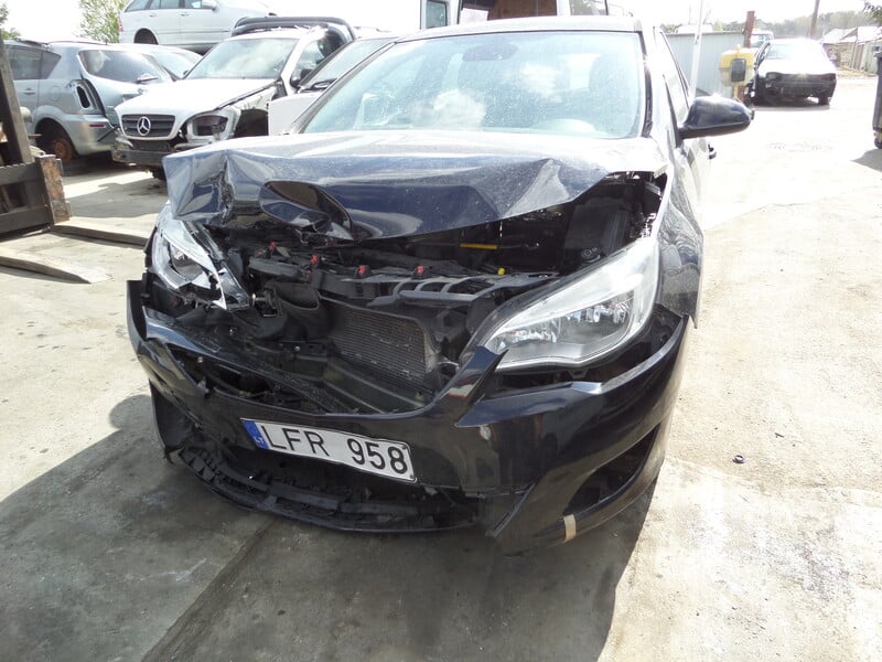 Photo 5 - Opel Astra 2010 y parts