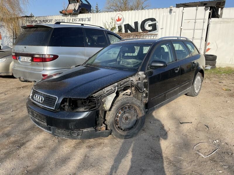 Photo 3 - Audi A4 2003 y parts