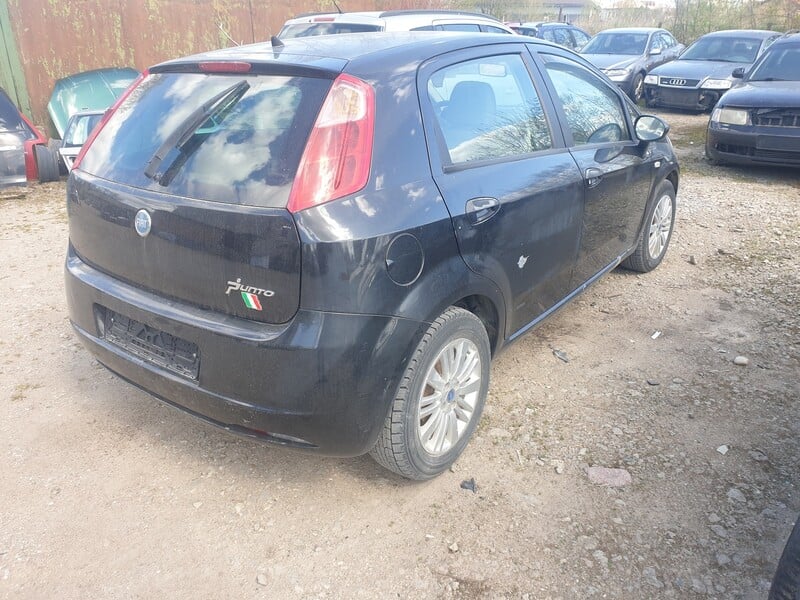 Photo 4 - Fiat Punto 2008 y parts