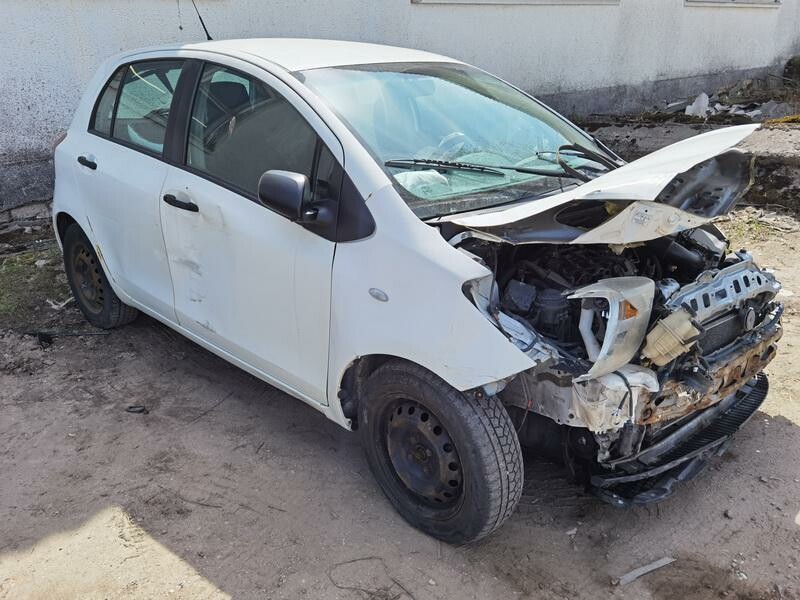 Toyota Yaris 2008 г запчясти