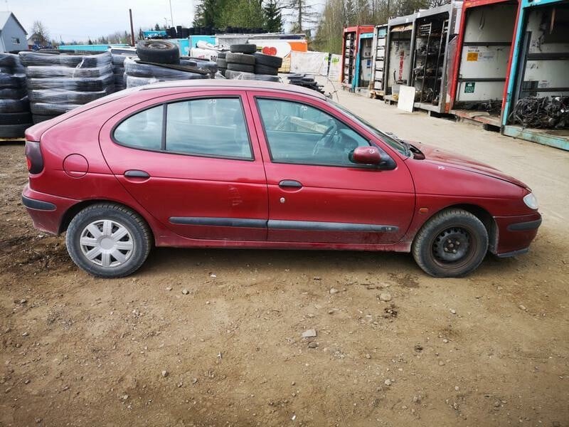 Photo 4 - Renault Megane 1997 y parts