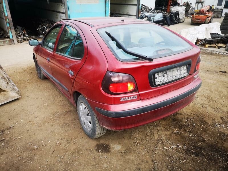 Photo 6 - Renault Megane 1997 y parts