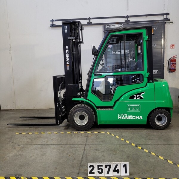 Photo 6 - Hc CPD35-XD4-S126 2023 y Forklifts