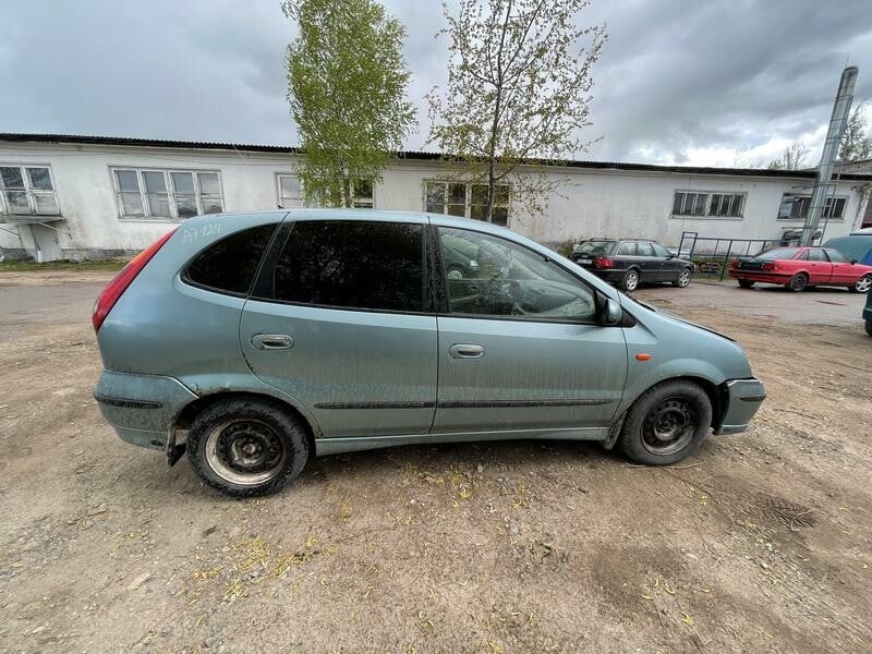 Photo 5 - Nissan Almera Tino 2000 y parts