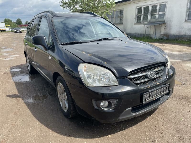 Kia Carens 2008 г запчясти