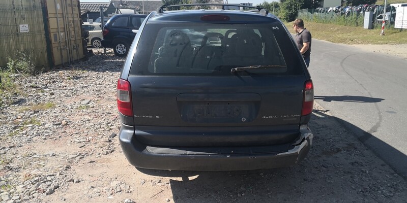Photo 5 - Chrysler Grand Voyager 2002 y parts