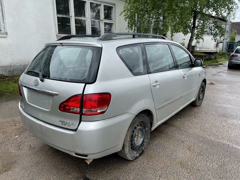 Nuotrauka 7 - Toyota Avensis Verso 2002 m dalys