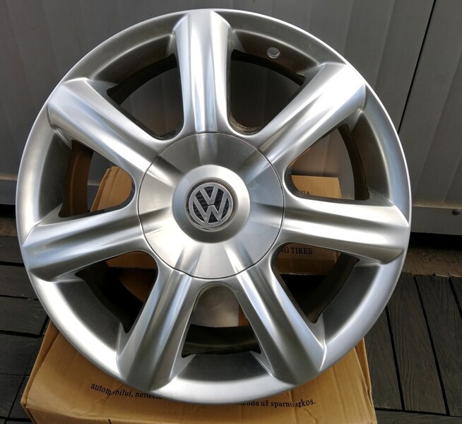Фотография 1 - Volkswagen Touareg R17 литые диски