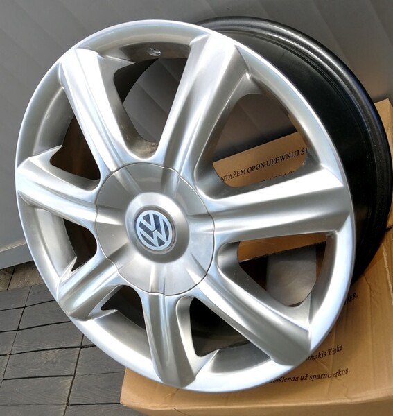 Фотография 2 - Volkswagen Touareg R17 литые диски