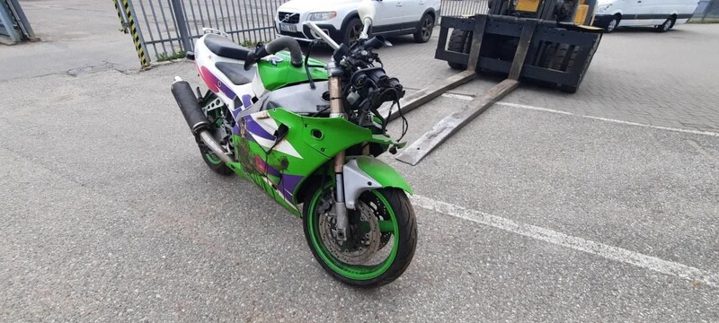Nuotrauka 1 - Sportinis / Superbike Kawasaki ZXR 1999 m dalys