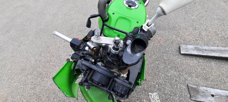 Photo 3 - Sport / Superbike Kawasaki ZXR 1999 y parts