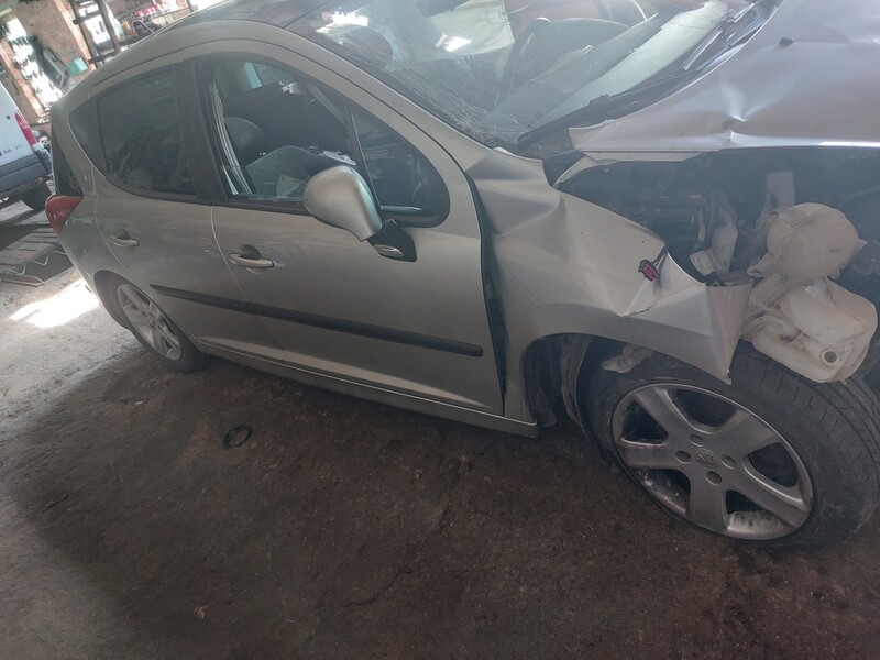 Photo 7 - Peugeot 207 2008 y parts