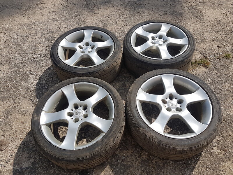 530 light alloy R18 rims