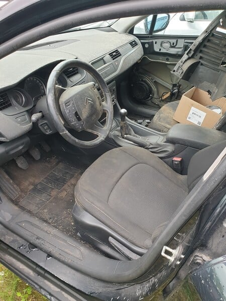 Photo 2 - Citroen C5 2009 y parts