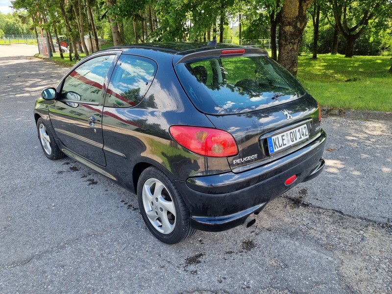 Фотография 3 - Peugeot 206 2005 г Купе