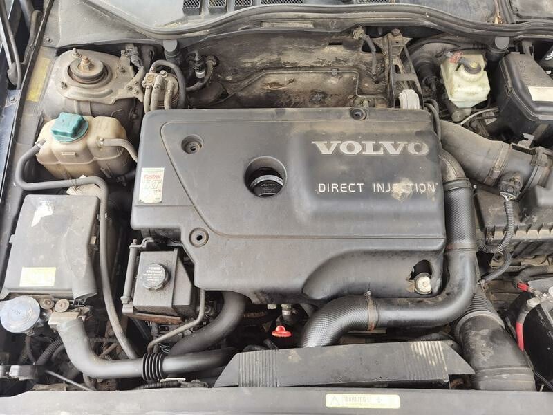 Photo 3 - Volvo V70 1999 y parts