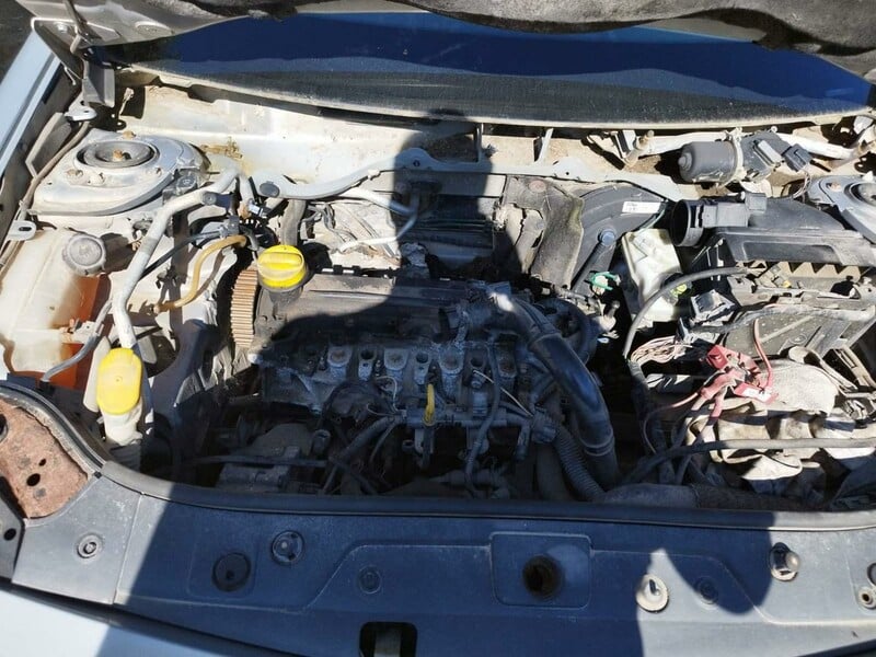 Photo 3 - Renault Megane 2004 y parts